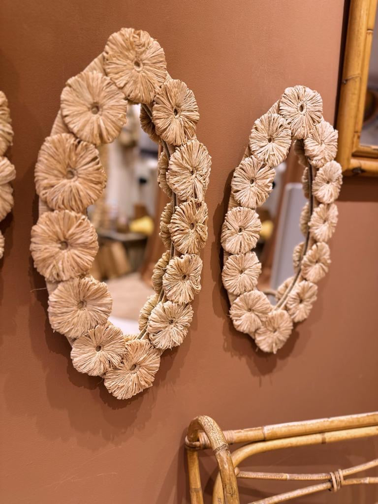 DAISY MIRROR