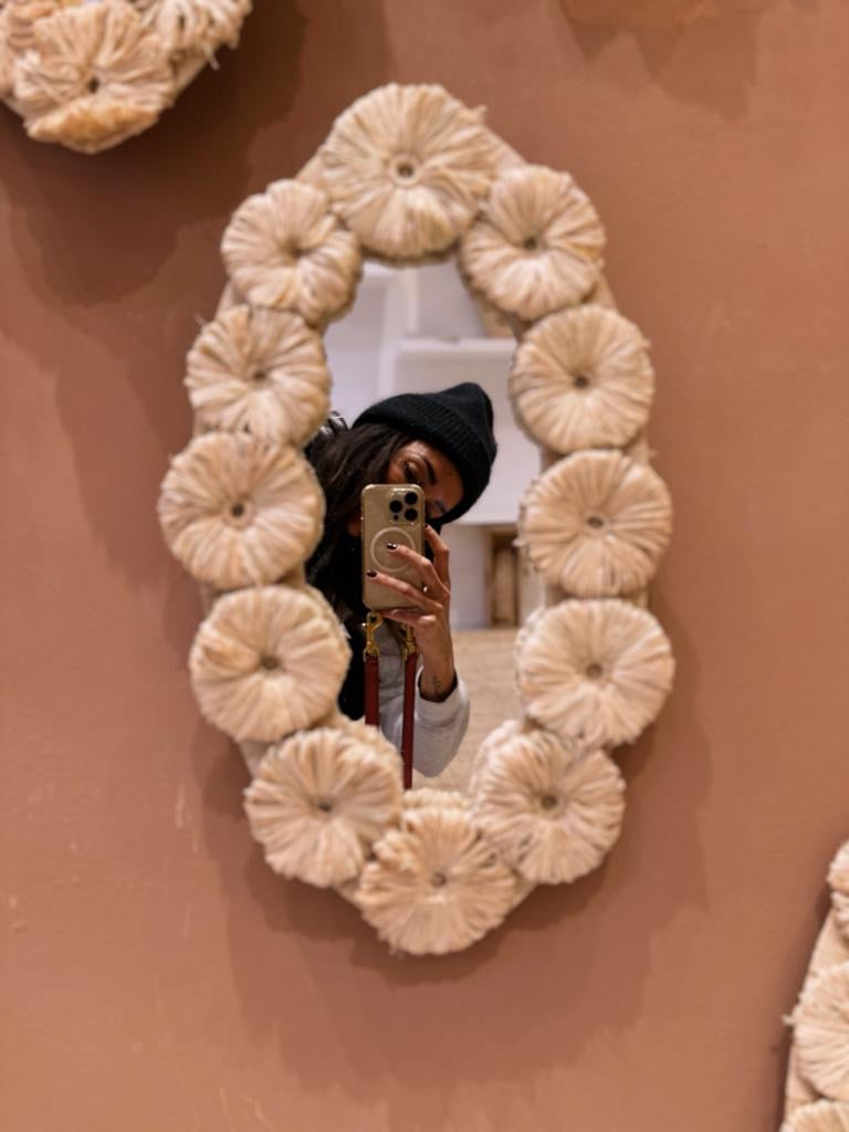 DAISY MIRROR