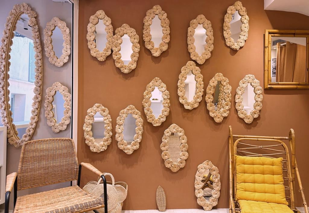 DAISY MIRROR