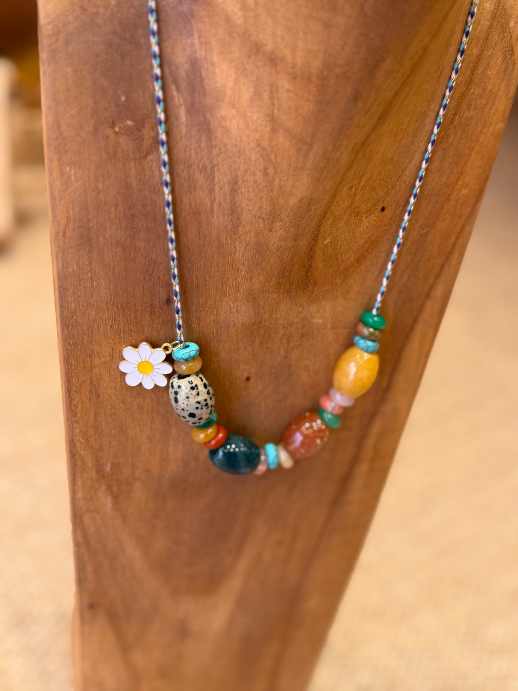 BIG BEADS NECKLACE