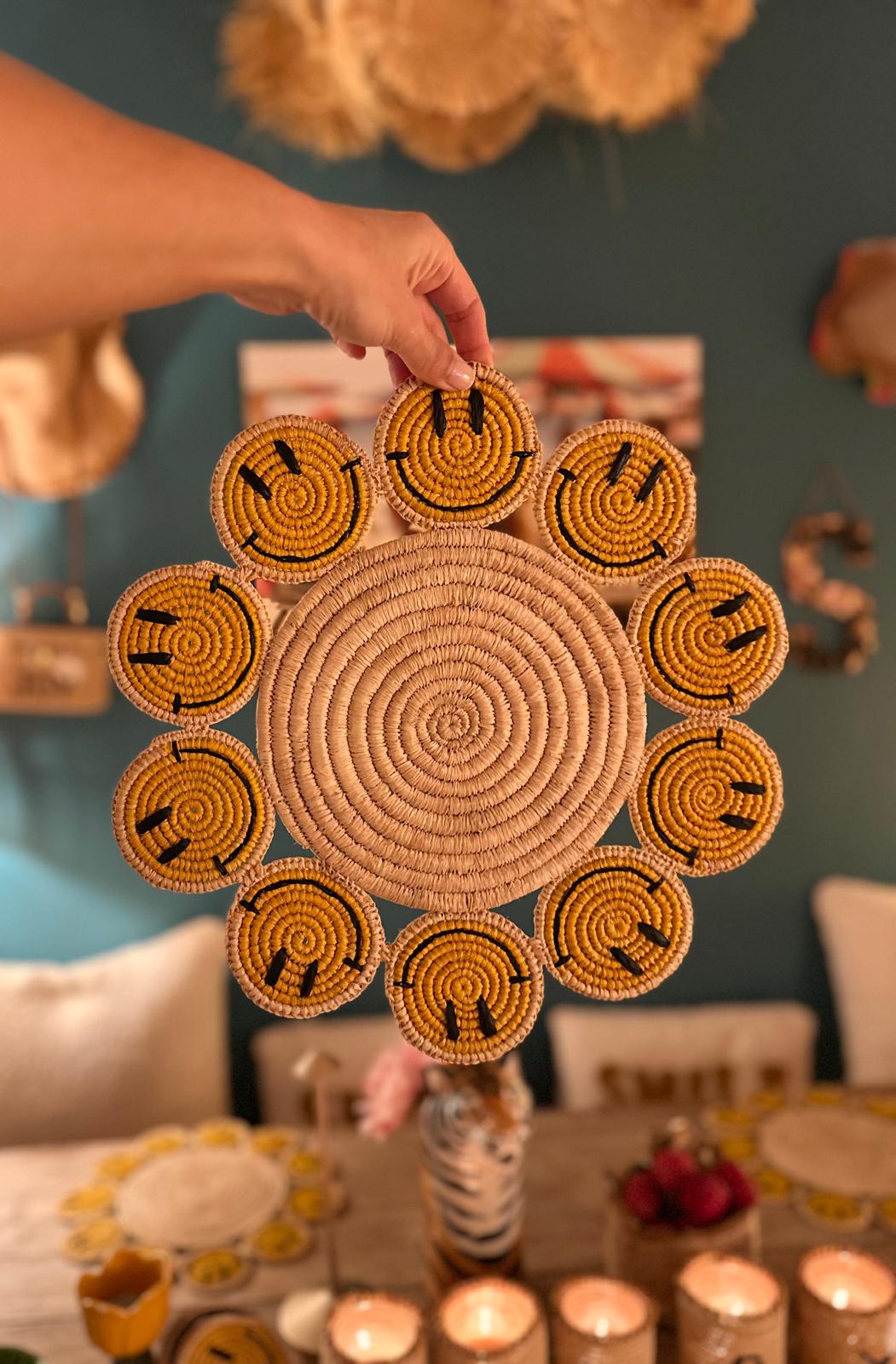SMILEY TABLE SET