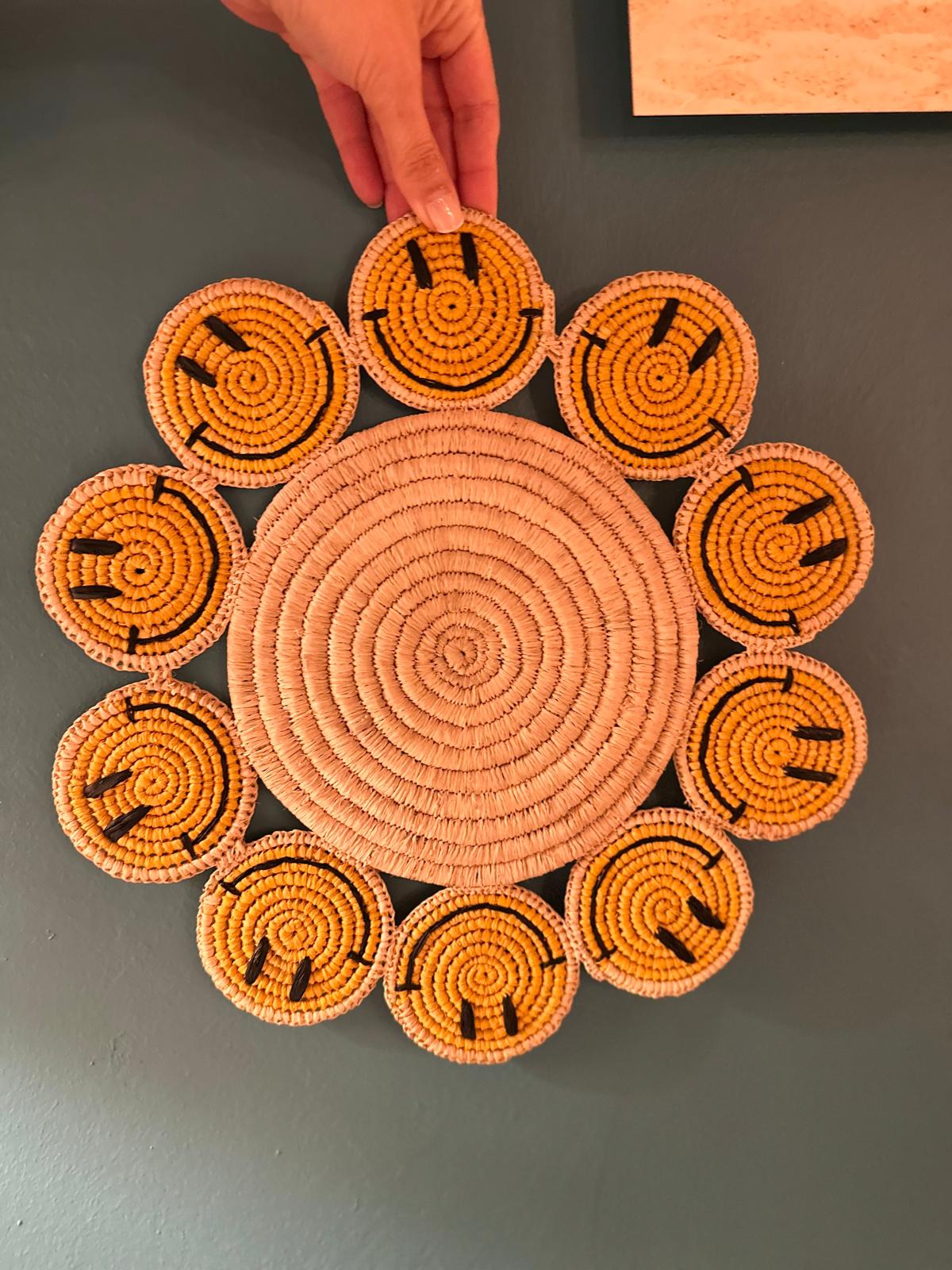 SMILEY TABLE SET